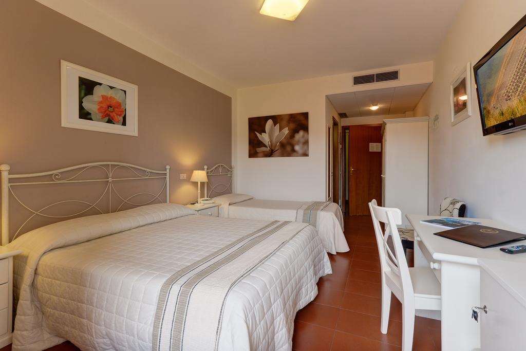 Hotel Giardino Suites And Spa - Numana Værelse billede