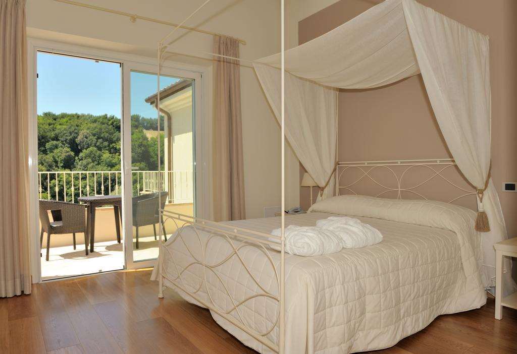 Hotel Giardino Suites And Spa - Numana Værelse billede