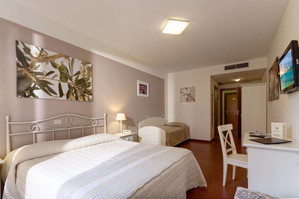 Hotel Giardino Suites And Spa - Numana Værelse billede